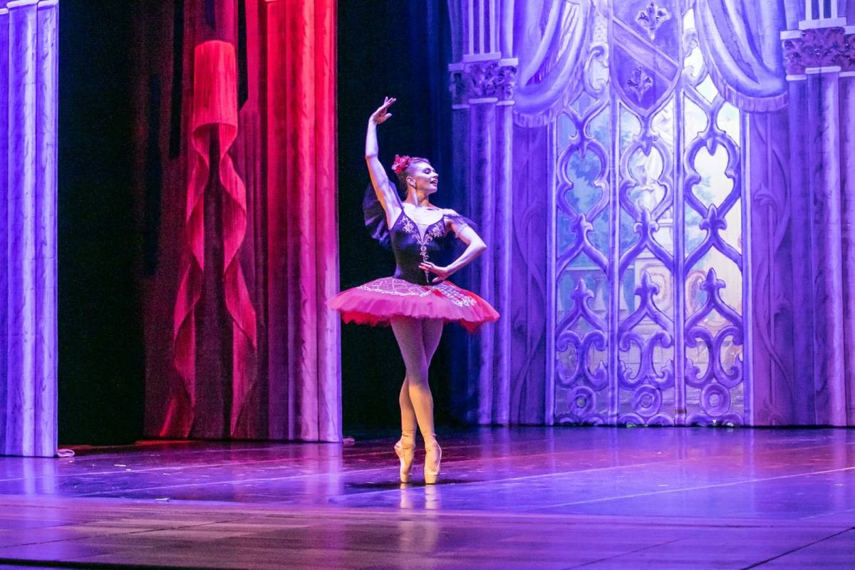 Teatro Elias Angeloni recebe espetáculo internacional de ballet em Criciúma — foto 2