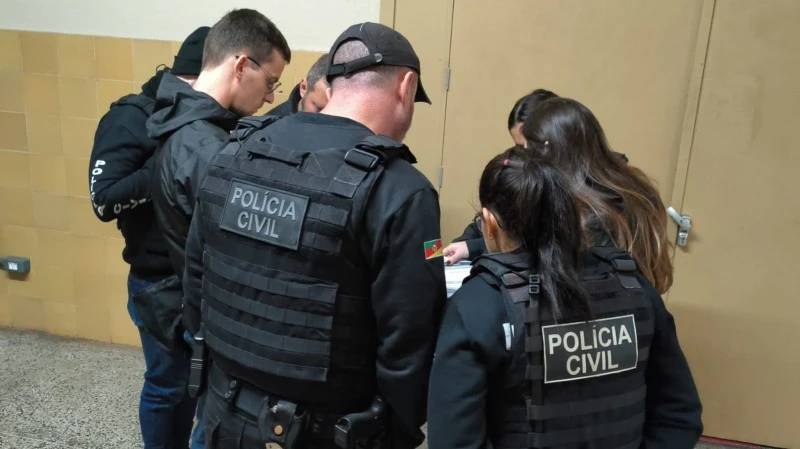 Megaoperação de combate ao narcotráfico interestadual cumpre mandados no Sul de SC — foto 1