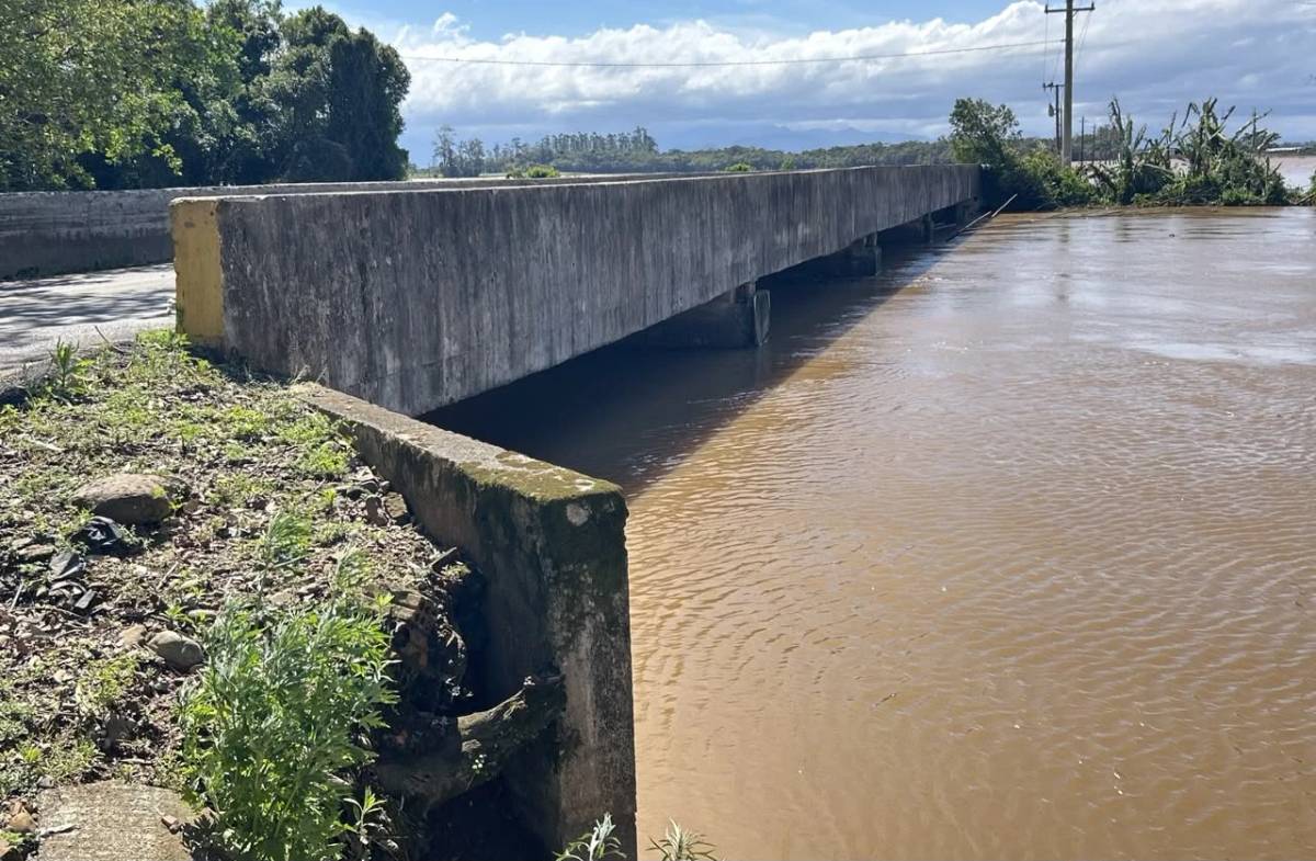 Meleiro decreta situação de emergência após danos provocados pelas fortes chuvas — foto 1