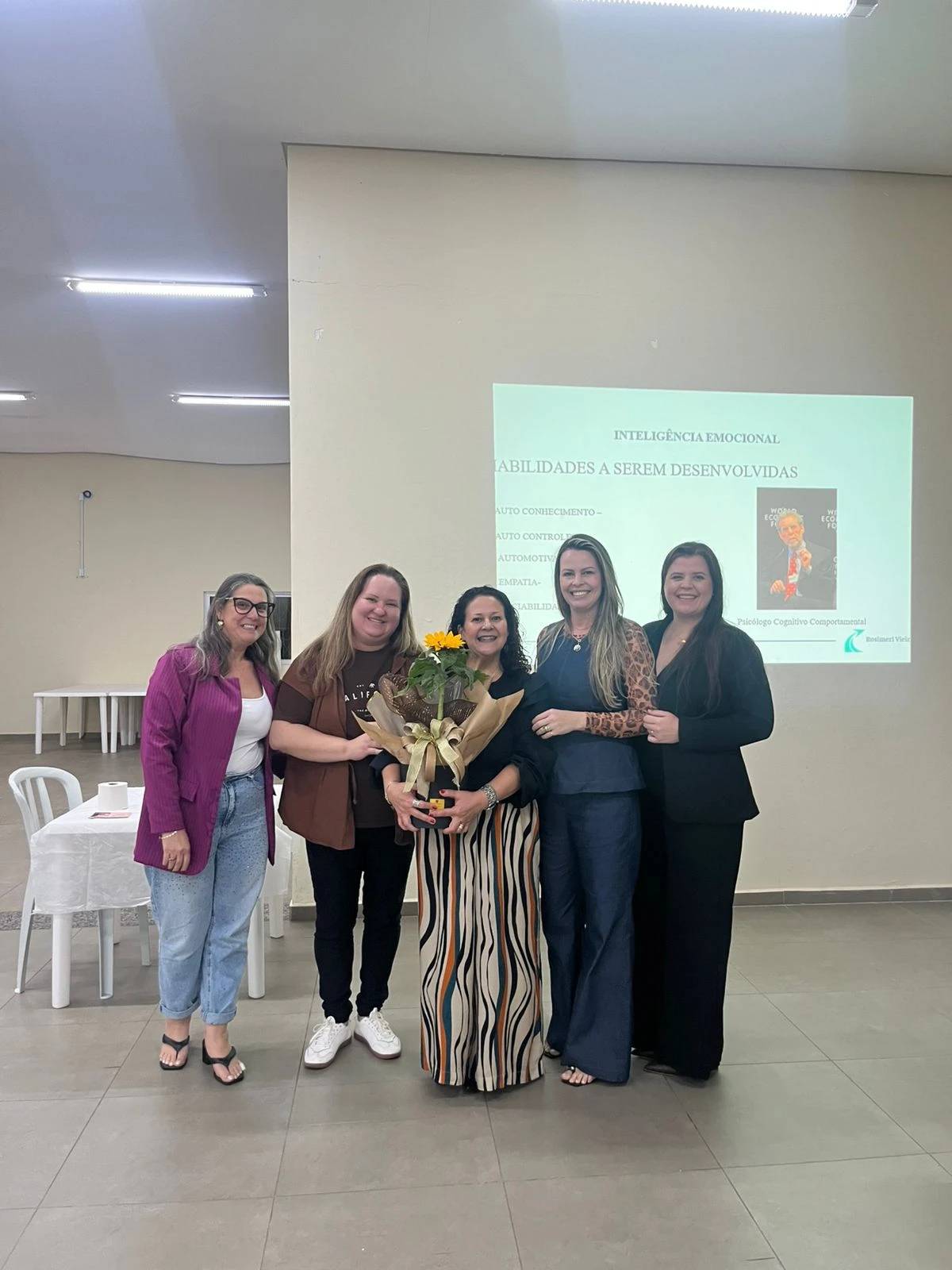 Clube Barão do Rio Branco realiza ação social gratuita voltadas às mulheres em Içara — foto 1