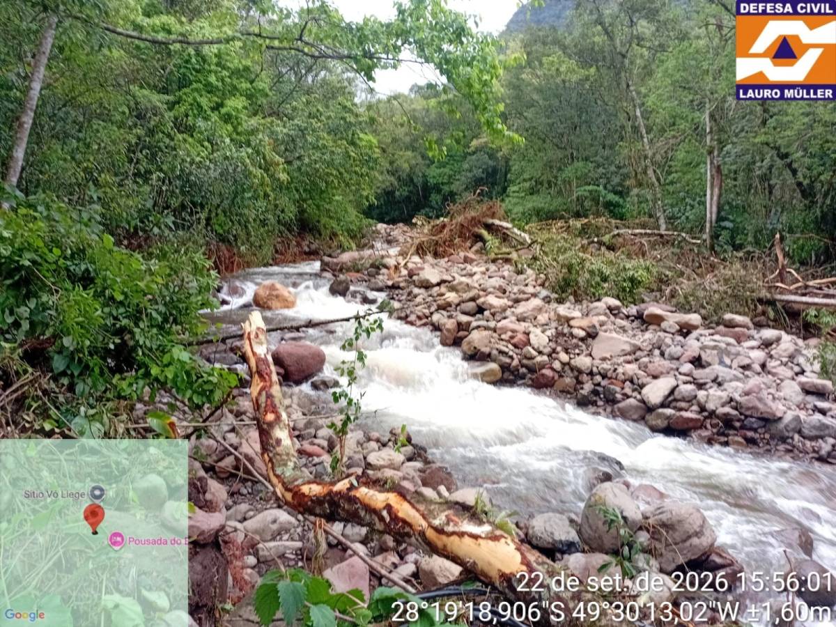 Fortes chuvas elevam nível dos rios e provocam danos em estruturas em Lauro Müller; veja fotos — foto 7
