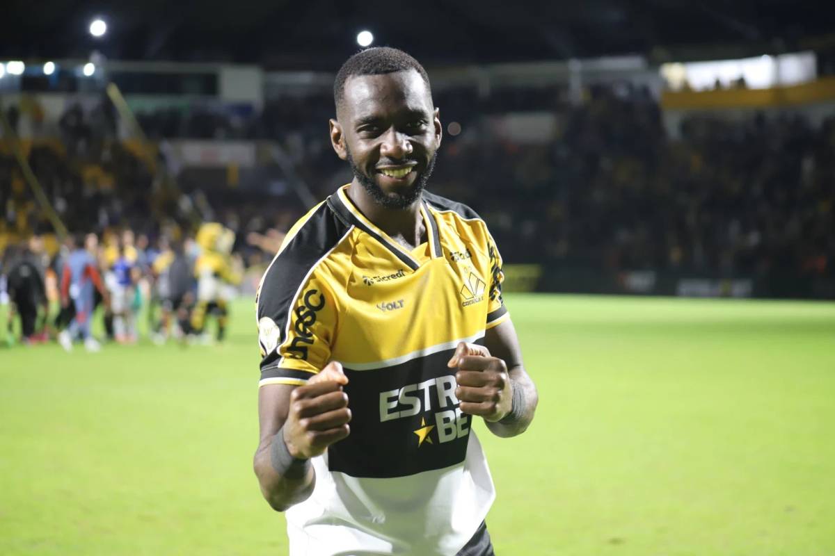 Bolasie encerra passagem pelo Criciúma e agradece o carinho: “Para sempre um carvoeiro” — foto 2