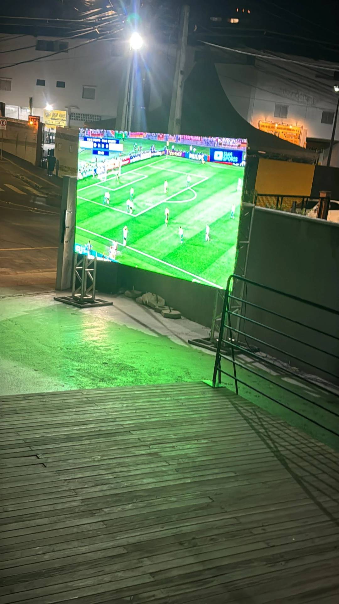 Com telões e espaço temático, torcida Os Tigres prepara sede para a Copa do Mundo — foto 2