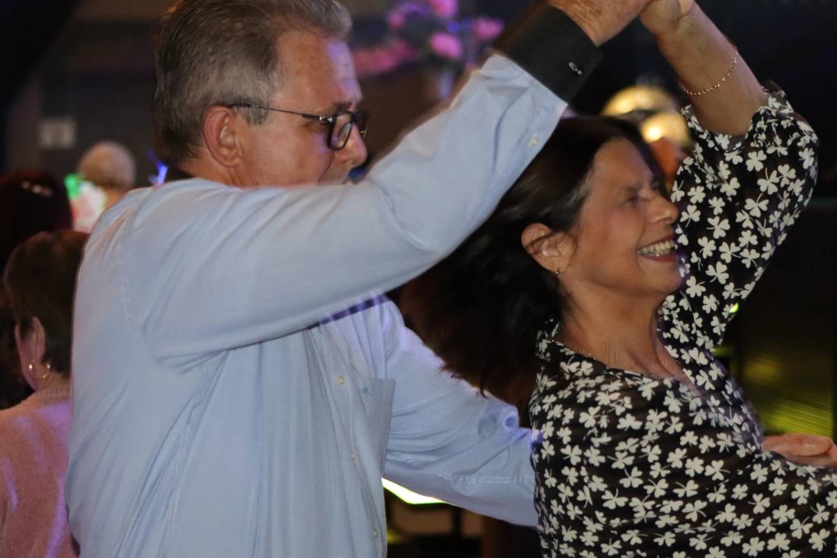 Baile das Estrelas da Afasc reúne três mil idosos em tarde de convivência e integração — foto 5