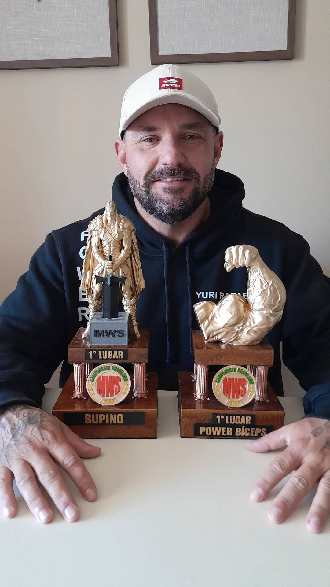 Atleta do Sul de SC se destaca nacionalmente ao quebrar recordes e conquistar títulos no powerlifting — foto 1