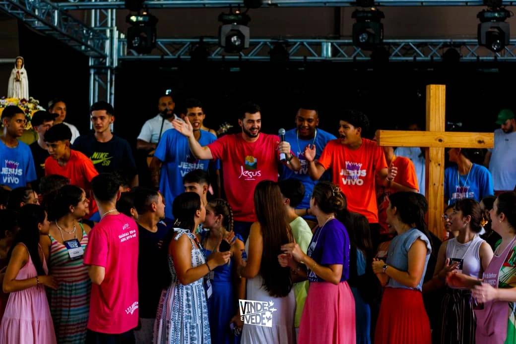 ‘É ele quem dá vida a todos’: tradicional retiro católico em Criciúma acontece no Carnaval — foto 6