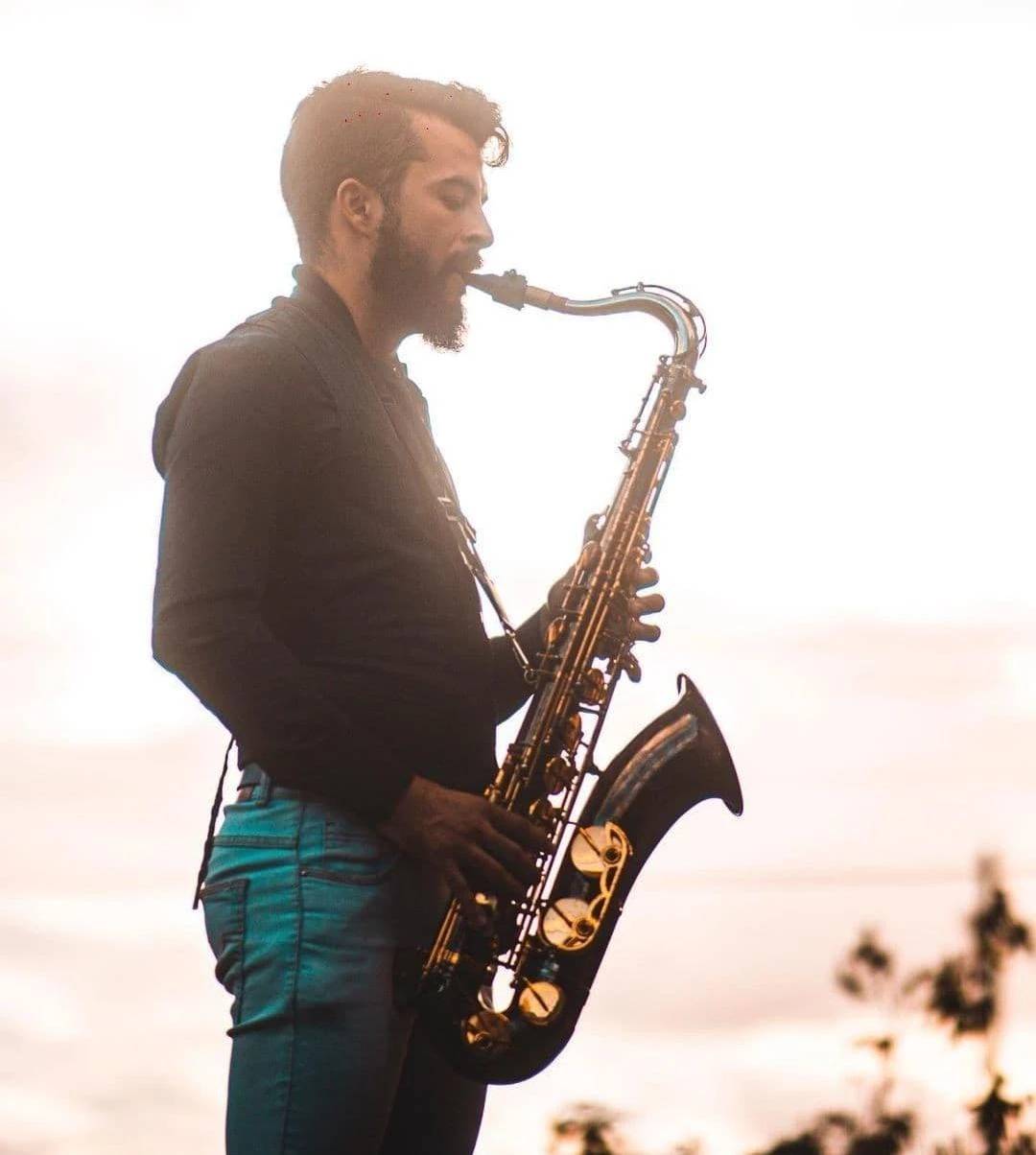 Clássico e moderno: saxofonista traz inovação e união do tempo antigo com o presente — foto 7