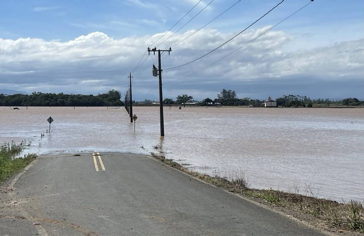 Meleiro decreta situação de emergência após danos provocados pelas fortes chuvas — foto 3