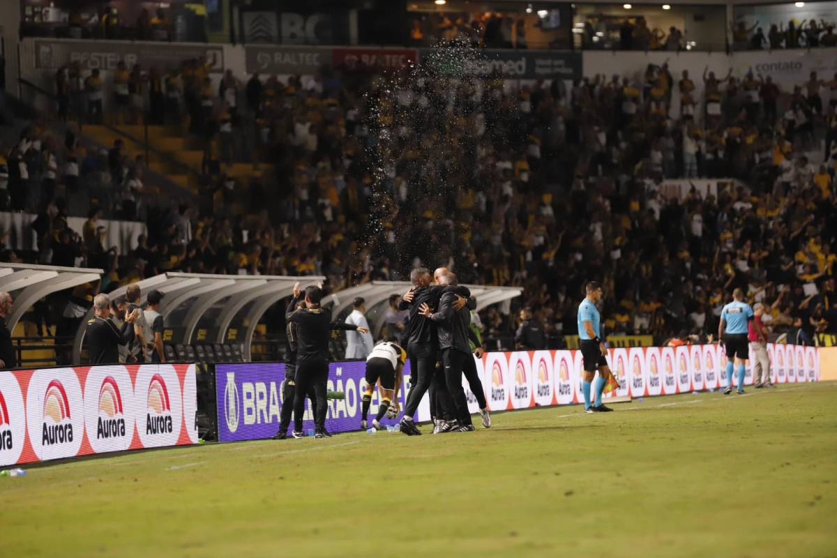 Veja o gol e as fotos da vitória do Tigre diante do Botafogo-SP — foto 2