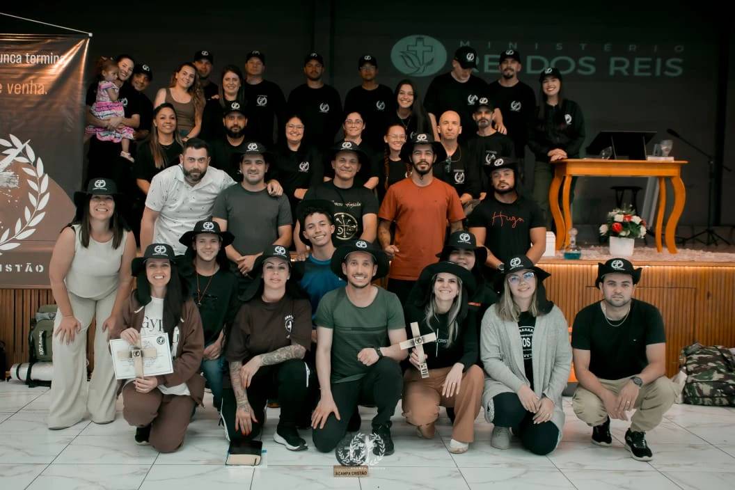 Projeto social leva mensagens de fé e apoio para pessoas em acampamento no Sul de SC — foto 16