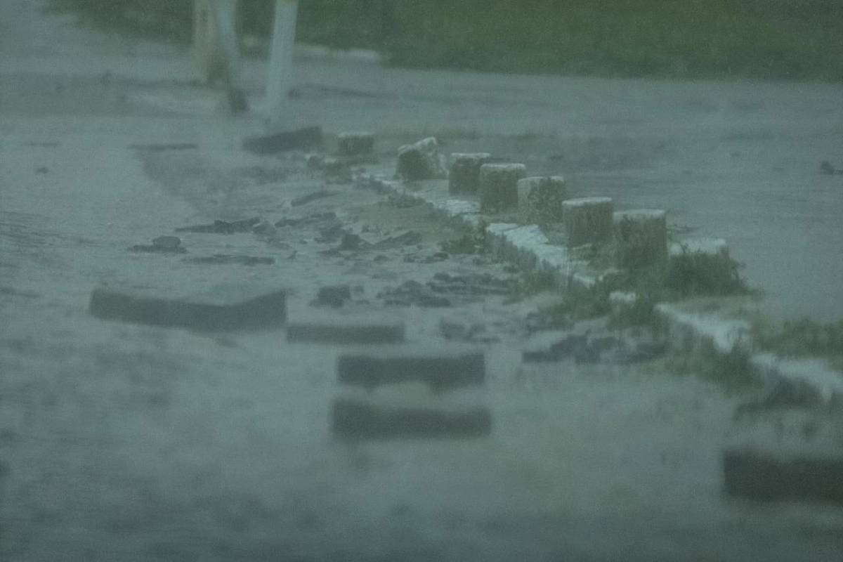 Defesa Civil contabiliza estragos em Jaguaruna após possível tsunami meteorológico; veja fotos — foto 1