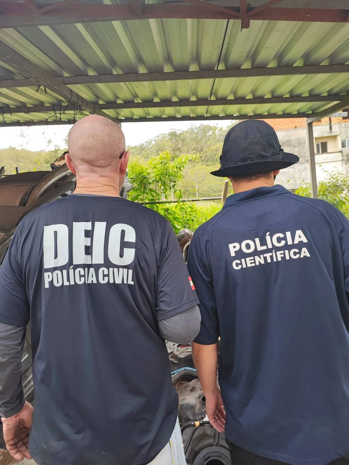 Fotos e vídeos: operação resulta na prisão de empresários e apreensão de componentes automotivos em Criciúma — foto 2