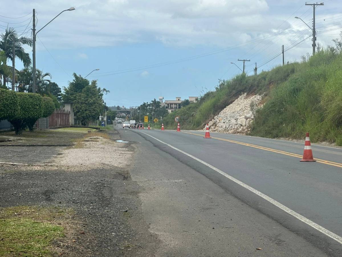Siderópolis: trecho da SC-445 recebe obra para conter deslizamentos de terra — foto 2