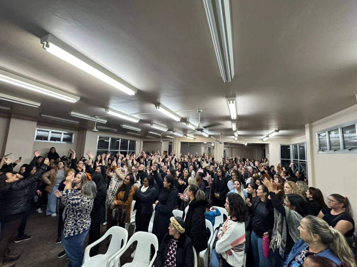 Vídeo: professores aceitam proposta da Afasc e encerram greve em Criciúma — foto 5