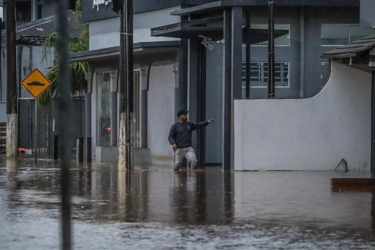 Confira a galeria de fotos dos pontos de alagamentos após fortes chuvas em Criciúma — foto 119