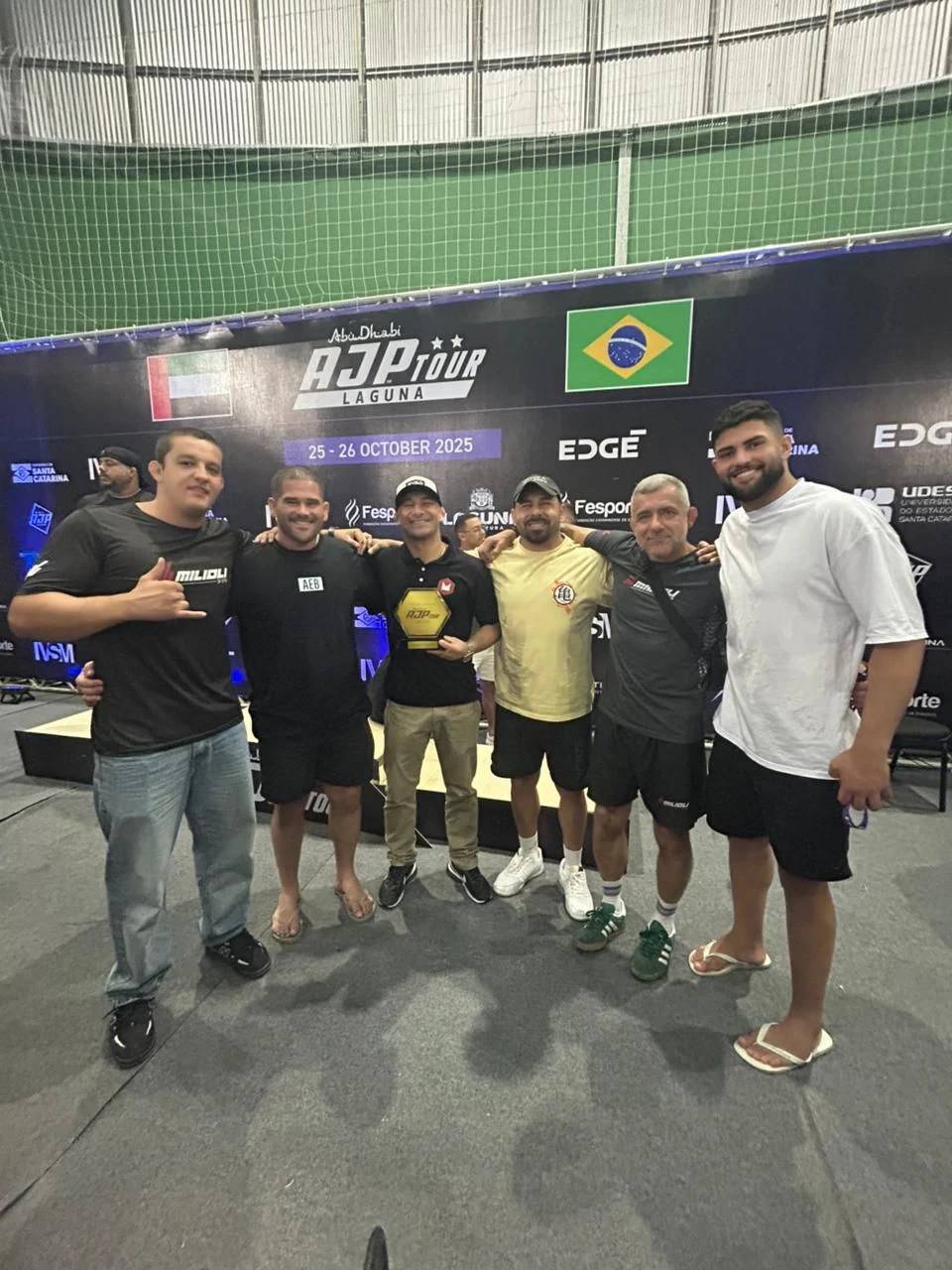 Atletas de Criciúma celebram títulos em competição internacional de jiu-jítsu — foto 1