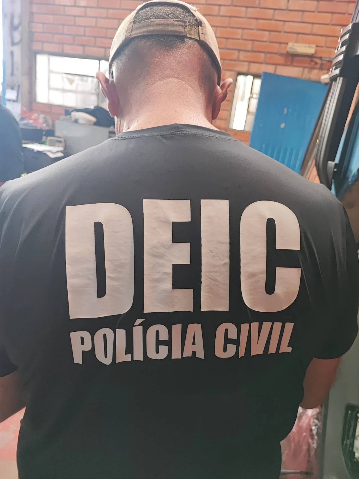 Fotos e vídeos: operação resulta na prisão de empresários e apreensão de componentes automotivos em Criciúma — foto 1