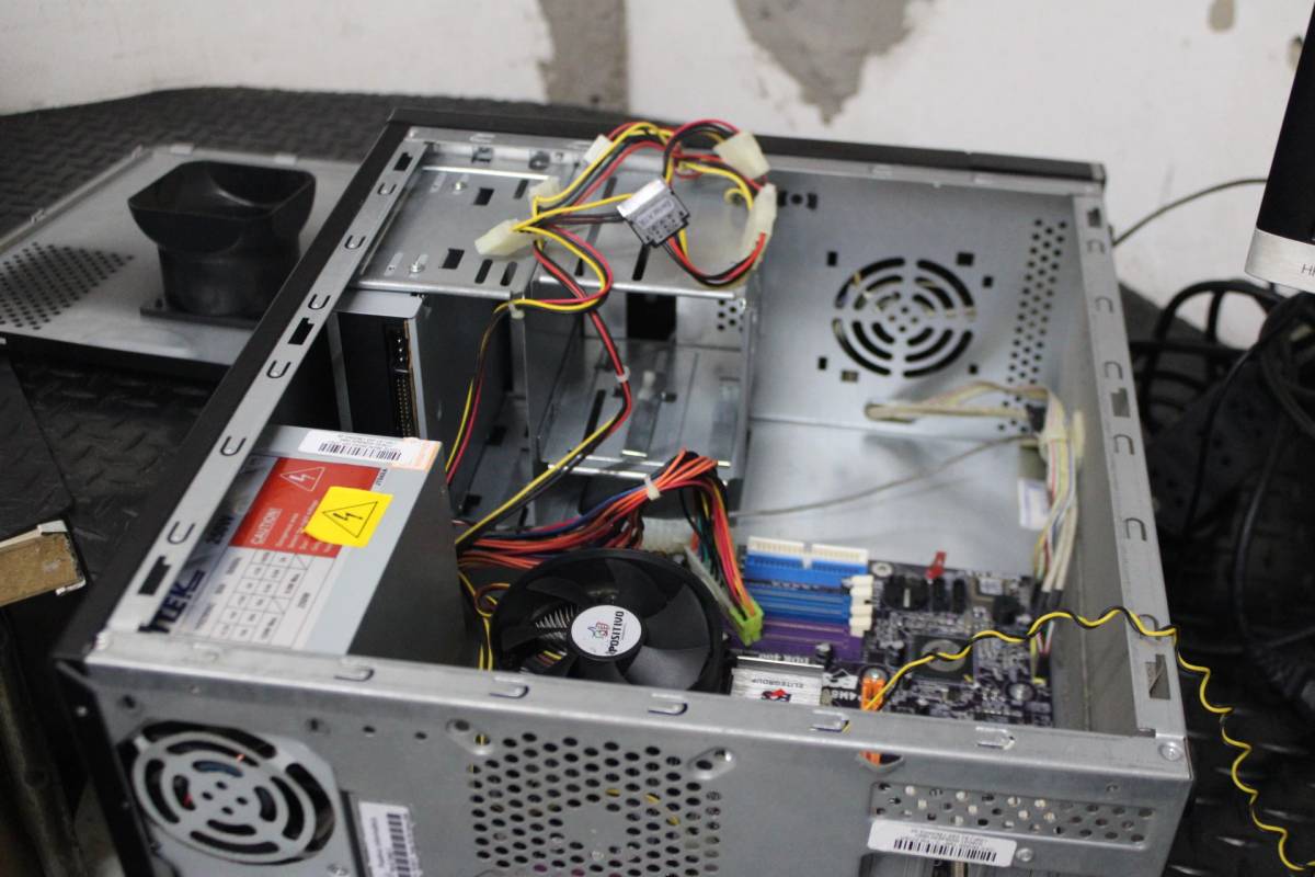 Da sucata à solidariedade: projeto transforma peças descartadas em computadores para famílias de baixa renda — foto 19