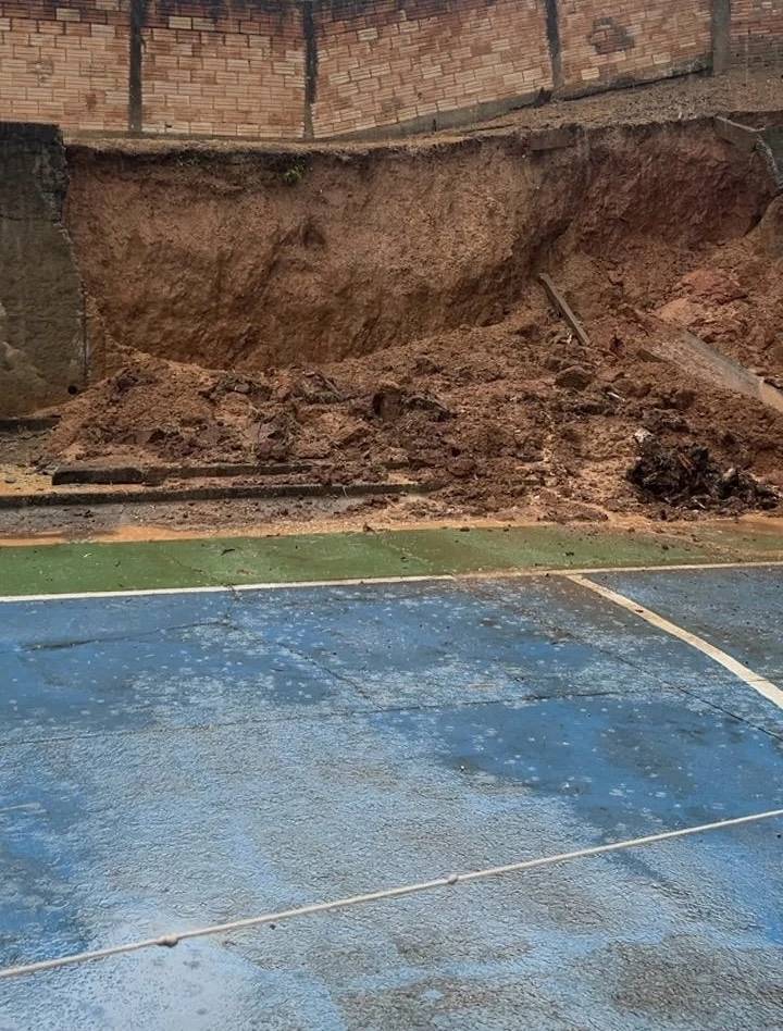 Chuva forte causa estragos em 14 municípios de SC e risco de temporais segue alto até sábado — foto 2