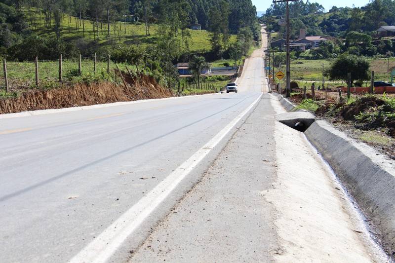 Concluído os serviços de obra da estrada de Rio Amaral Rádio — foto 3