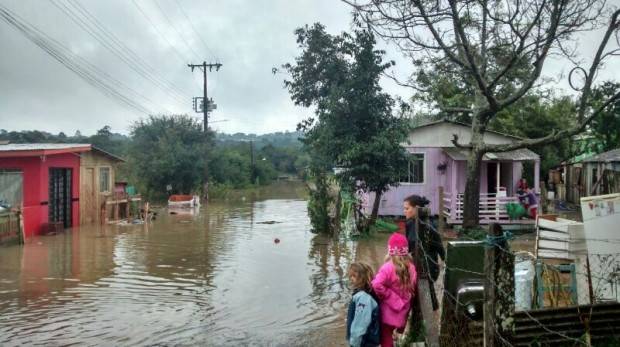 Chuva: cerca de 16 mil pessoas estão desalojadas no Estado — foto 2