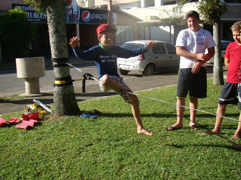 Aulas de slackline são oferecidas em Forquilhinha — foto 1