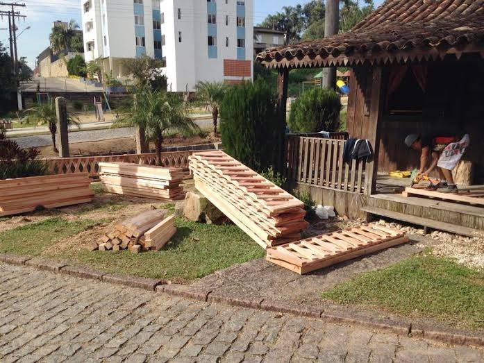 Parque Municipal é estruturado para a 15ª Festa do Vinho — foto 1