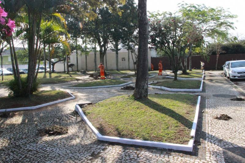 Em Içara, praças passam por limpeza e revitalização — foto 2