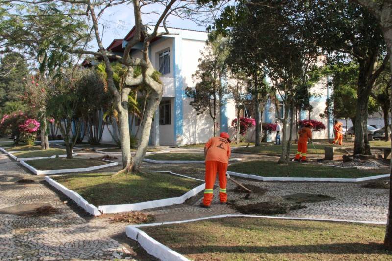 Em Içara, praças passam por limpeza e revitalização — foto 4