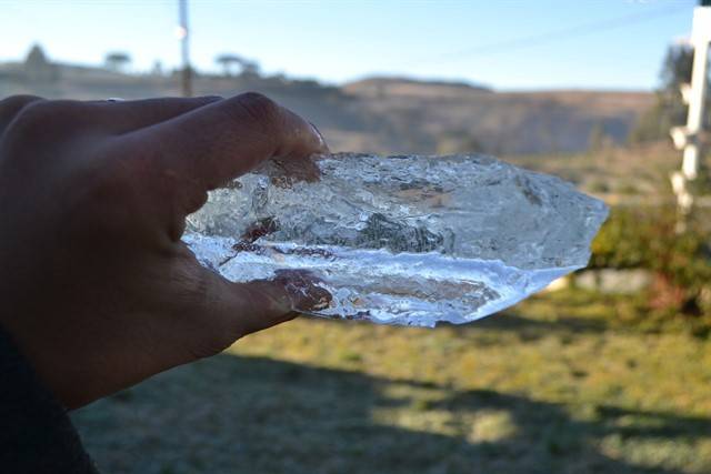 Árvores ficam cobertas de gelo em São Joaquim — foto 11