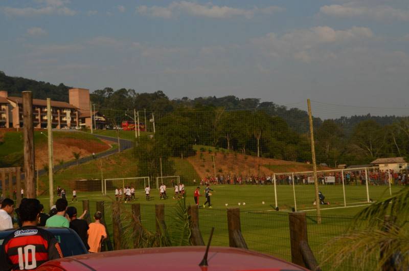 Jogadores do Flamengo treinam em Nova Veneza — foto 1