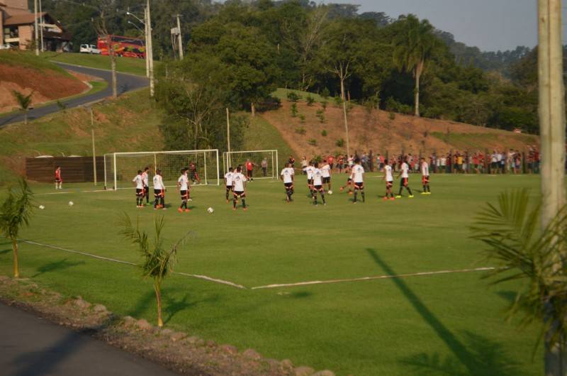 Jogadores do Flamengo treinam em Nova Veneza — foto 2
