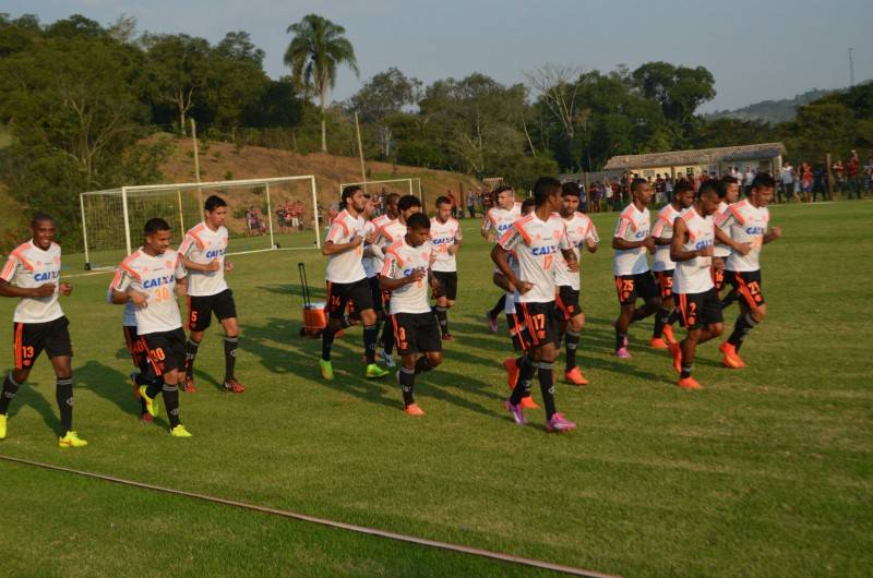 Jogadores do Flamengo treinam em Nova Veneza — foto 7