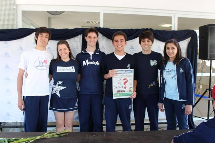 Alunos do Colégio Marista Criciúma lançam jornal — foto 1