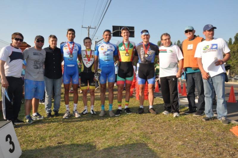 Araranguá sedia o Campeonato Catarinense de Ciclismo — foto 1