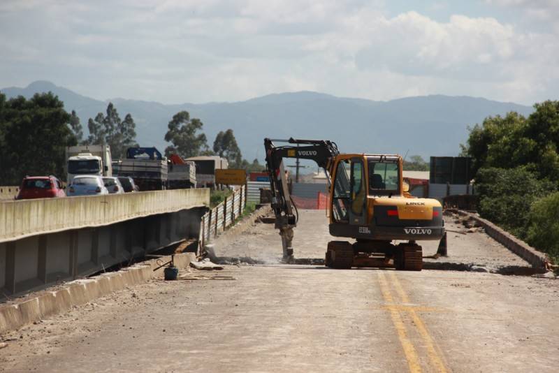 Demolição da ponte sobre o Rio Tubarão avança — foto 2
