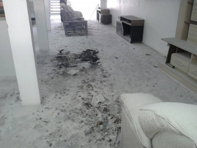 Princípio de incêndio em estabelecimento assusta lojistas — foto 1