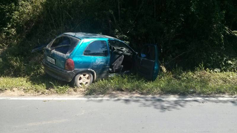 Três são detidos após perseguição policial — foto 1
