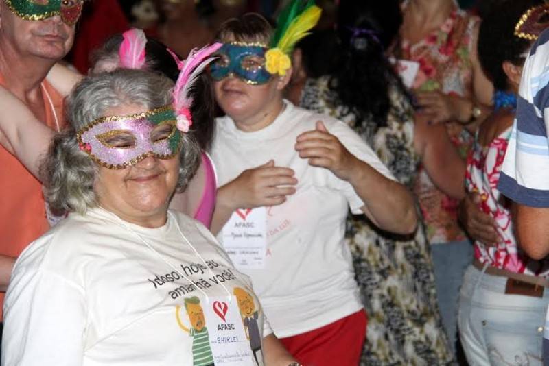 Afasc promove primeiro baile de Máscaras da Terceira Idade — foto 1