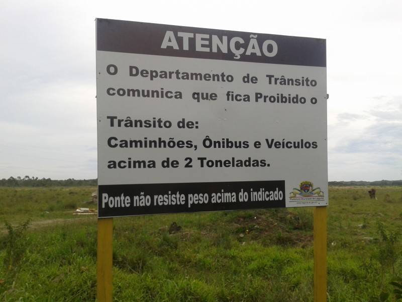 Veículos pesados estão proibidos de transitar pela estrada da Praia do Sol — foto 1