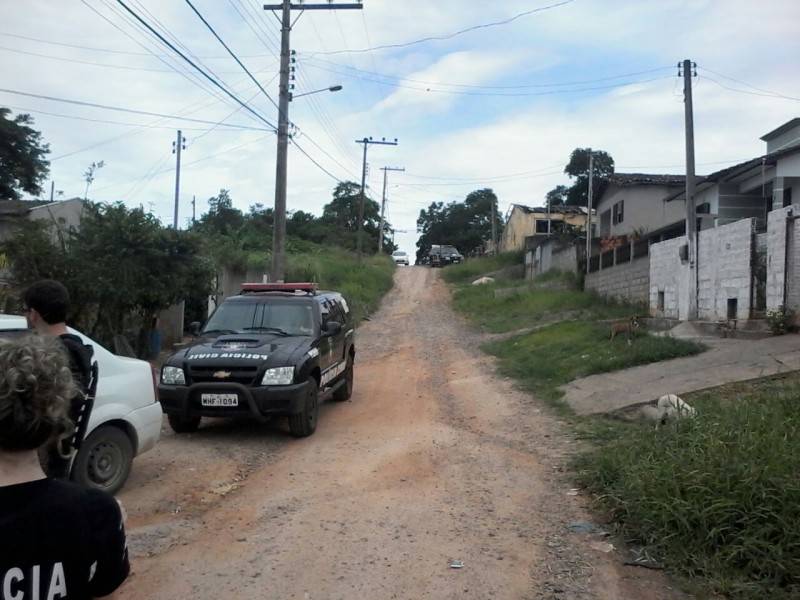 Jovem de 18 anos é preso por tráfico de drogas — foto 1