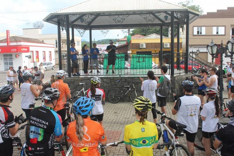 Veneza in Montain reúne ciclistas na natureza — foto 1