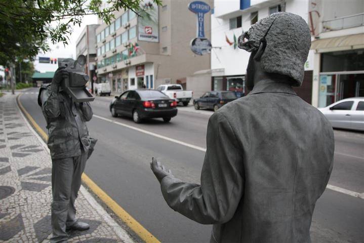 Repórteres relatam uma tarde na vida da estátua viva — foto 1