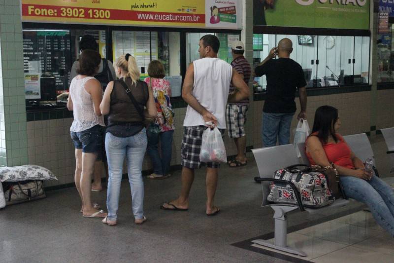 Na volta para a casa, movimento nas rodoviárias se intensifica — foto 2