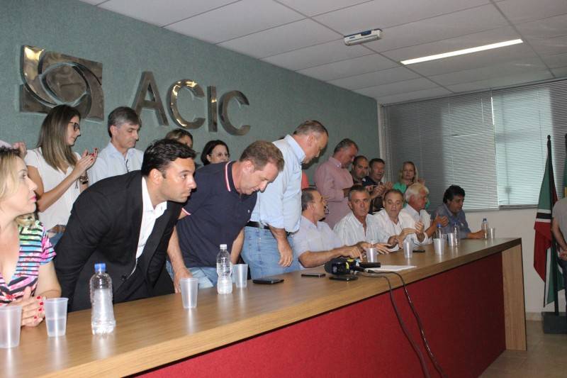Convicto, Márcio Búrigo garante que continuará na prefeitura de Criciúma — foto 11