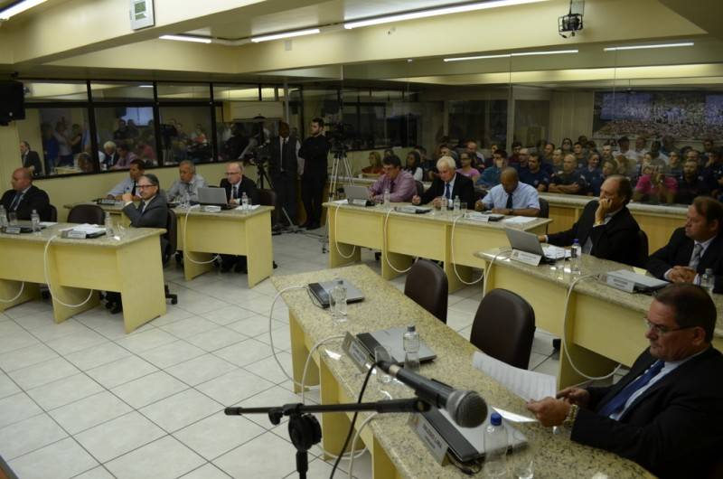 Sessão Ordinária na Câmara aprova dois projetos de lei — foto 1