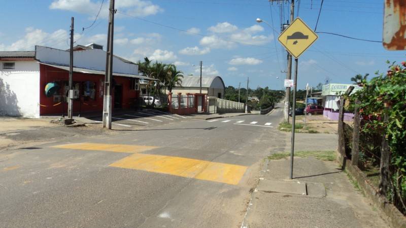 Bairros recebem melhorias na sinalização de trânsito — foto 1