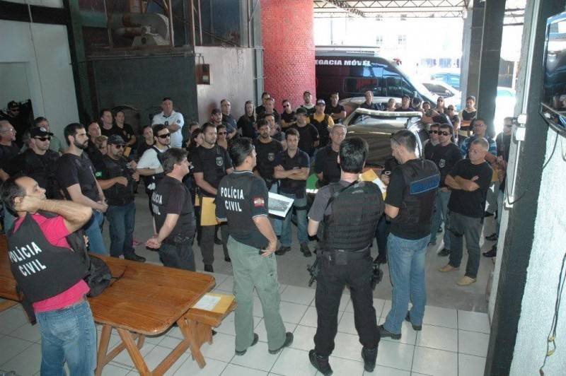 DIC realiza operação resposta e cumpre 24 mandados de busca e apreensão — foto 1
