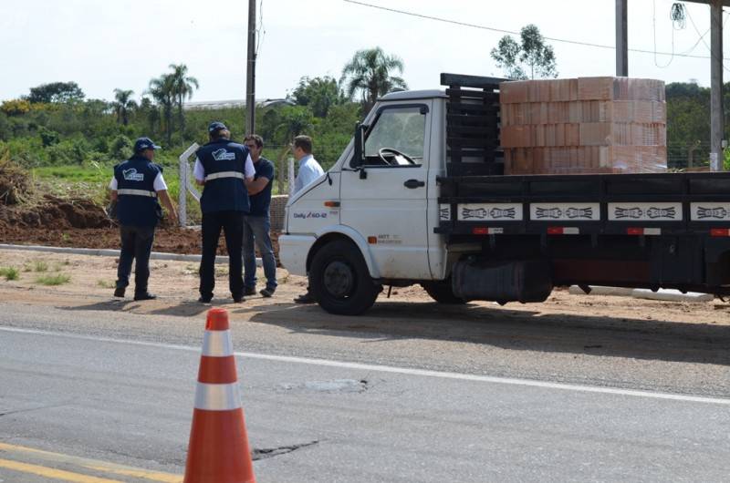 Blitz fiscaliza mercadorias em trânsito na região — foto 1