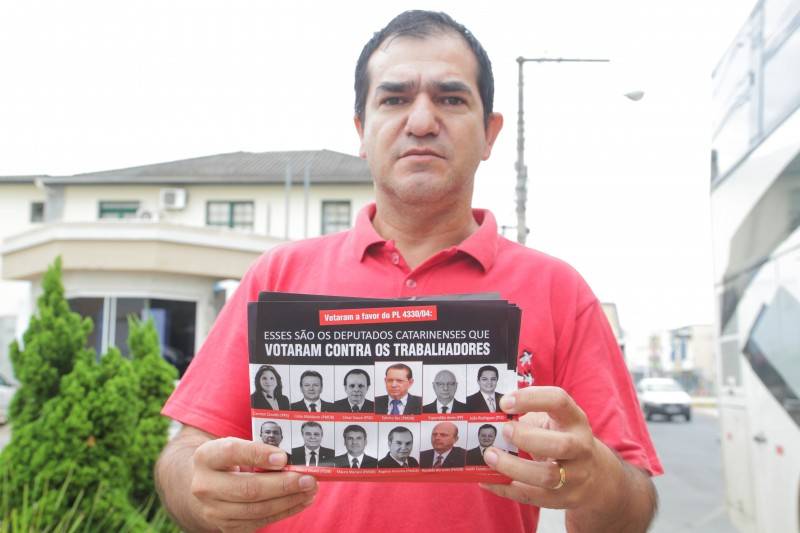 Sindicatos de Araranguá se unem contra o PL-4330 — foto 2